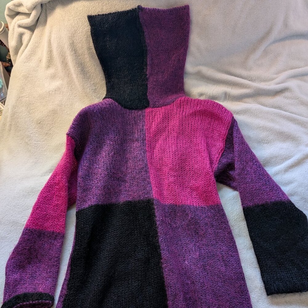 CHELSEA YOUNG MOHAIR SWEATER  M Medium Turtleneck Oversized Knit Black Pink